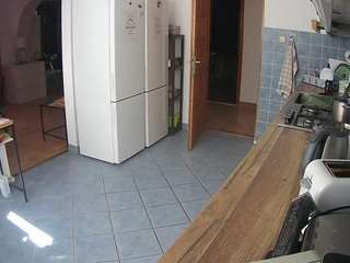 voyeurcam-julmodels-kitchen