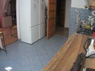 voyeurcam-julmodels-kitchen