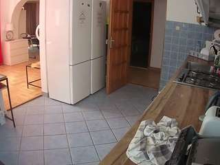 voyeurcam-julmodels-kitchen