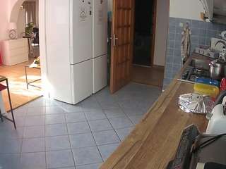 voyeurcam-julmodels-kitchen