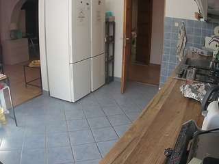 voyeurcam-julmodels-kitchen