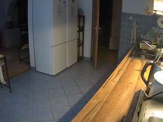 voyeurcam-julmodels-kitchen