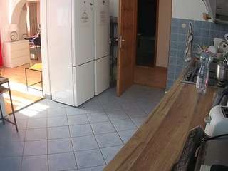 voyeurcam-julmodels-kitchen