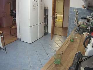 voyeurcam-julmodels-kitchen