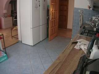 voyeurcam-julmodels-kitchen