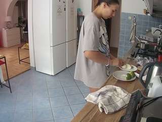 voyeurcam-julmodels-kitchen