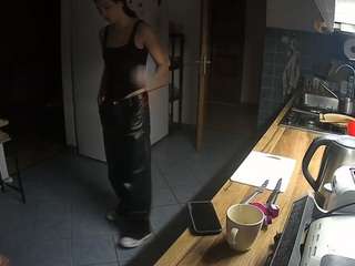 voyeurcam-julmodels-kitchen