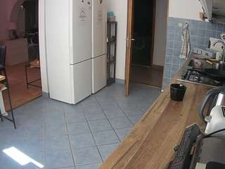 voyeurcam-julmodels-kitchen