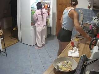 voyeurcam-julmodels-kitchen