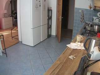 voyeurcam-julmodels-kitchen