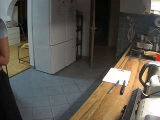 voyeurcam-julmodels-kitchen