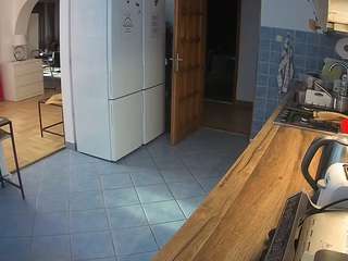 voyeurcam-julmodels-kitchen
