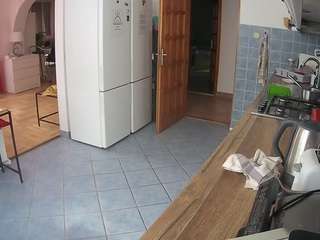 voyeurcam-julmodels-kitchen