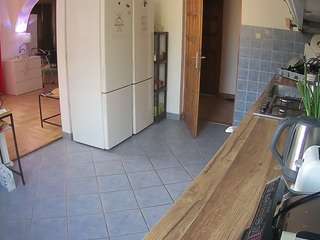 voyeurcam-julmodels-kitchen's live room