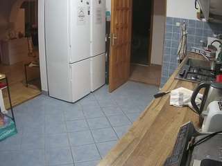 voyeurcam-julmodels-kitchen