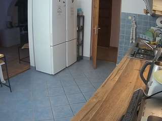 voyeurcam-julmodels-kitchen