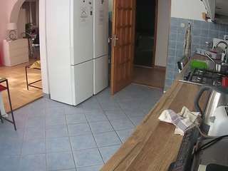 voyeurcam-julmodels-kitchen