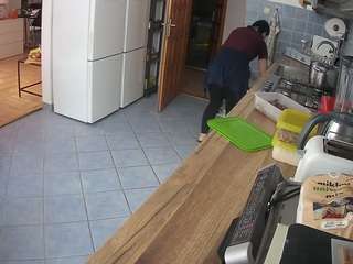 voyeurcam-julmodels-kitchen