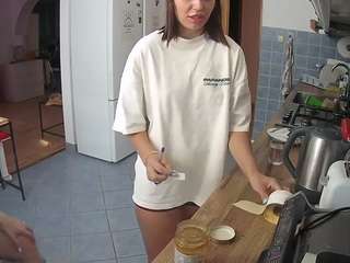 voyeurcam-julmodels-kitchen