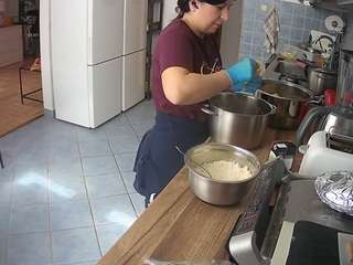 voyeurcam-julmodels-kitchen