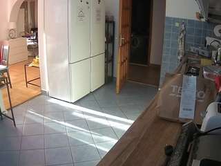 voyeurcam-julmodels-kitchen