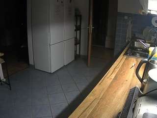 voyeurcam-julmodels-kitchen