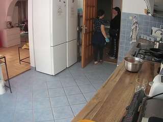 voyeurcam-julmodels-kitchen