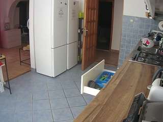 voyeurcam-julmodels-kitchen