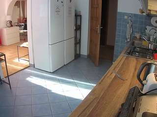 voyeurcam-julmodels-kitchen