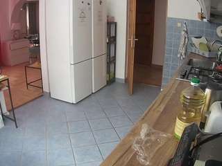 voyeurcam-julmodels-kitchen