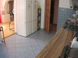 voyeurcam-julmodels-kitchen