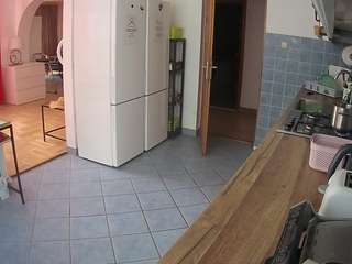 voyeurcam-julmodels-kitchen