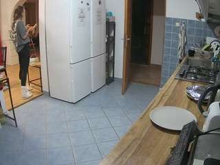 voyeurcam-julmodels-kitchen