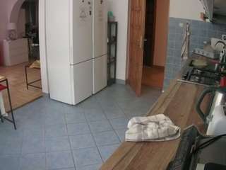 voyeurcam-julmodels-kitchen