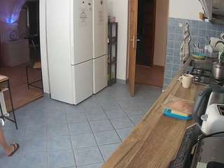 voyeurcam-julmodels-kitchen