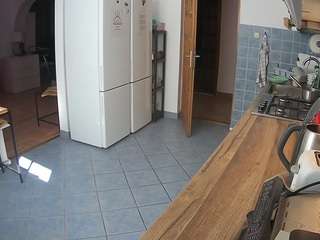 voyeurcam-julmodels-kitchen