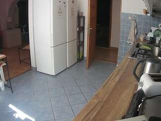 voyeurcam-julmodels-kitchen