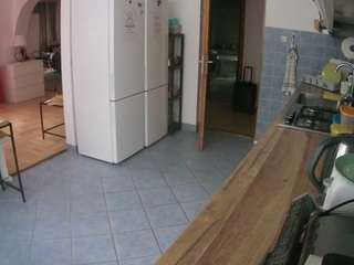voyeurcam-julmodels-kitchen