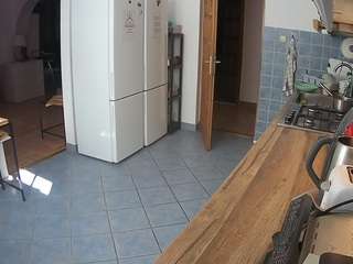 voyeurcam-julmodels-kitchen