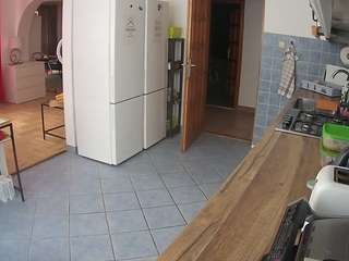 voyeurcam-julmodels-kitchen
