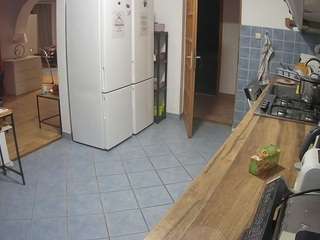 voyeurcam-julmodels-kitchen