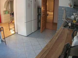 voyeurcam-julmodels-kitchen