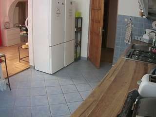 voyeurcam-julmodels-kitchen