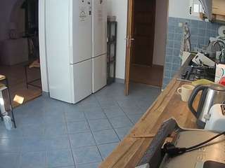 voyeurcam-julmodels-kitchen