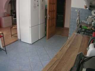 voyeurcam-julmodels-kitchen