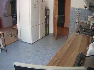voyeurcam-julmodels-kitchen