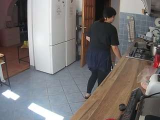 voyeurcam-julmodels-kitchen