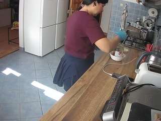 voyeurcam-julmodels-kitchen