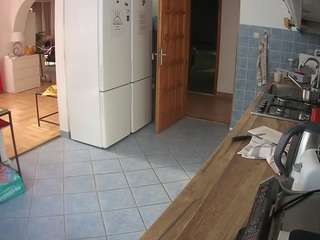 voyeurcam-julmodels-kitchen
