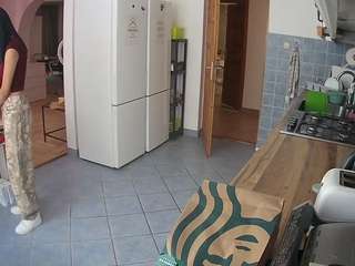 voyeurcam-julmodels-kitchen